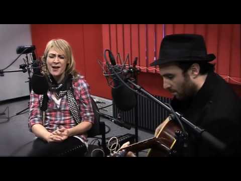 Studio Brussel: Metric - 'Don't Think Twice, It's Alright'