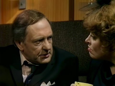 Grundy - Ep. 1/6 - First Encounters Of A Close Kind starring Harry H. Corbett