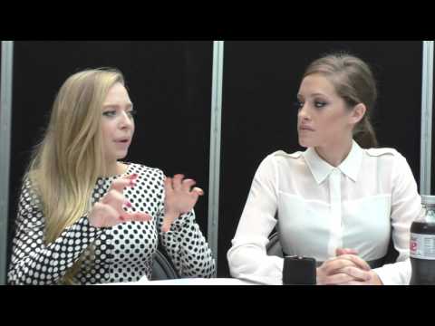 NYCC 2015:  Mr. Robot - Portia Doubleday, Carly Chaikin -- Now That You Know