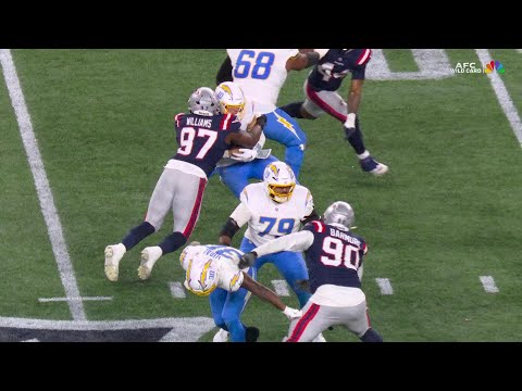 Williams drops Herbert for a BIG-TIME sack!