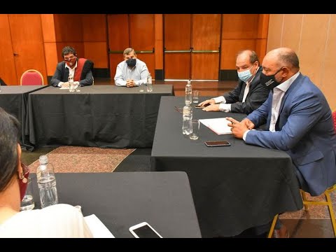 El Gobierno y cámaras empresariales evalúan las medidas económicas de este año