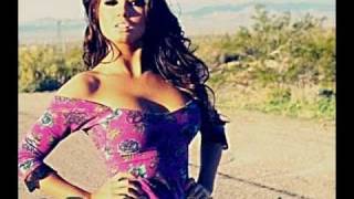 Vocals Natalie Mejia , 2010 (Girlicious)