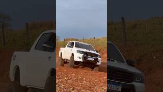 🚜💨💨 #camionetes #hilux #offroad