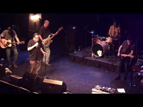 The Connells-74-75 (live at The Norva Norfolk Va 6-21-19)