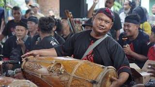 Download lagu WENAK BANGET OPENING MUSIK REOG SHOLAWAT BADAR PENGENDANG PAK EDI GEYOL mp3 Download lagu WENAK BANGET OPENING MUSIK REOG SHOLAWAT BADAR PENGENDANG PAK EDI GEYOL mp3
