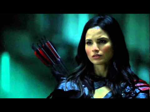 Arrow 2x13 - Sara Reveals herself to Dinah. "You drank the Poison".