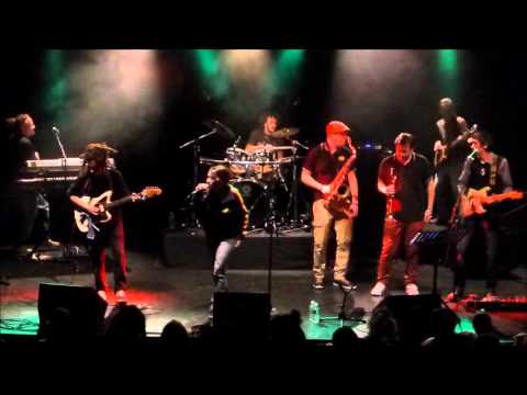 Sista Lanza backée par Natty Crew à la MJC l'escale - Tu devrais (live)