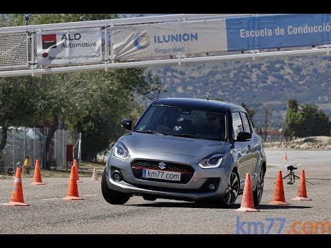 Suzuki Swift 2017 – Maniobra de esquiva (moose test) y eslalon | km77.com