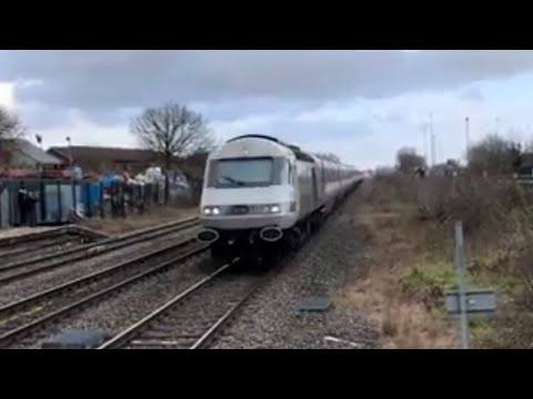 Rail Adventure HSTs passing West RUISLIP from Marylebone to Sheffield (15/3/24)