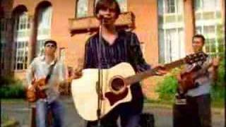 Chris Cummings - Lucy Got Lucky