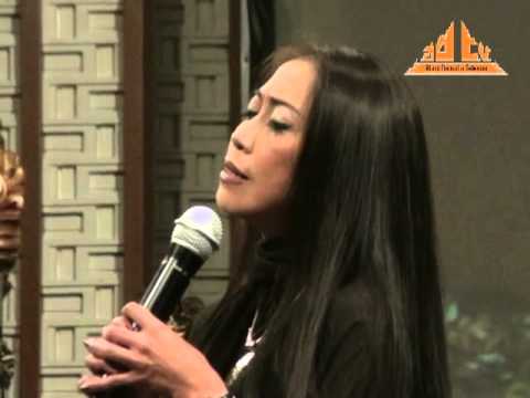 Mantramku (Gayatri Mantram) - Trie Utami @ Bank Indonesia (30 Thn Peradah Indonesia)