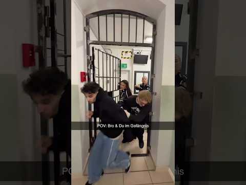 ICH BIN OBEN💀😂 #yt #polizei #bro #short #ytshort #fy #lucadantespadafora #viral #lustig #fail