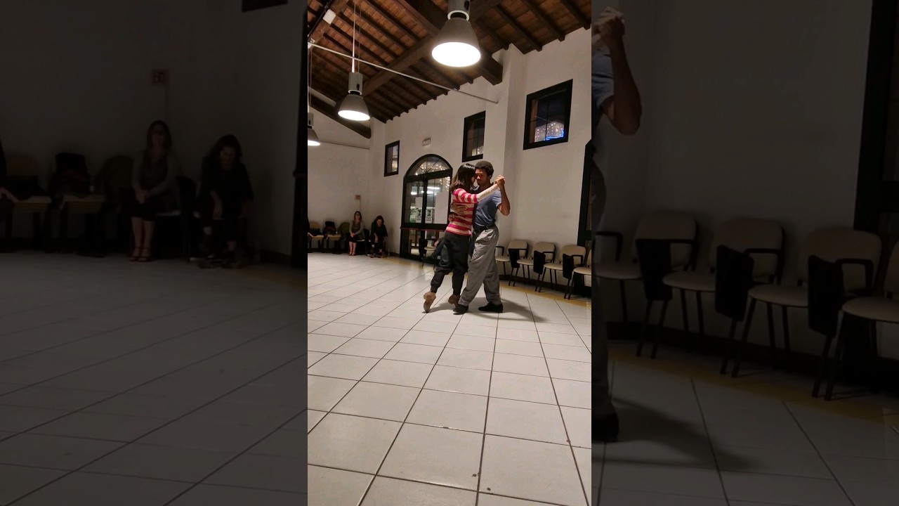 Julio Alvarez e Silvina Tse. Carlos Di Sarli. Cara Sucia. #julioalvarez #silvinatse #tangoargentino