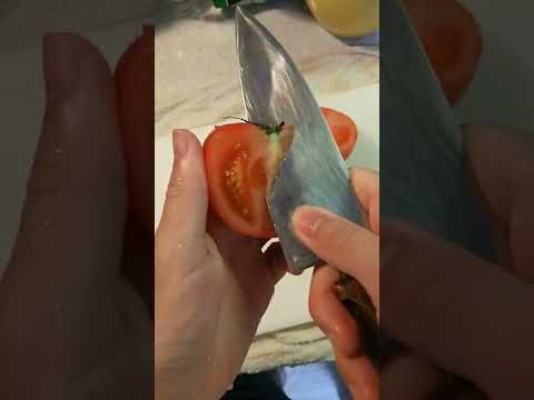Why I Eat Tomatoes Like Apples?