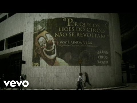 Num dia ele acordou video