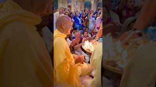 Vibrant evening with HH Radhanath Swami Maharaj at @ISKCONVrndavan  @sadhuwalks #HareKrishna