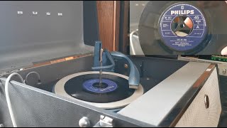 Give Me Time ~ Dusty Springfield ~ Philips 1967 Mono 45rpm ~ 1963 Bush SRP31D Record Player