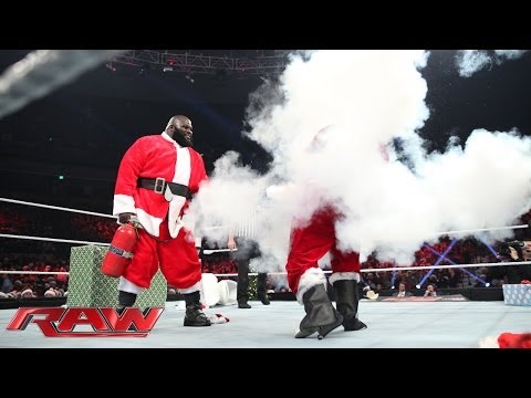 WATCH: Good Santa vs. Bad Santa Match
