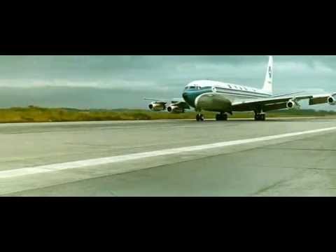 VARIG Boeing 707 landing in Rio