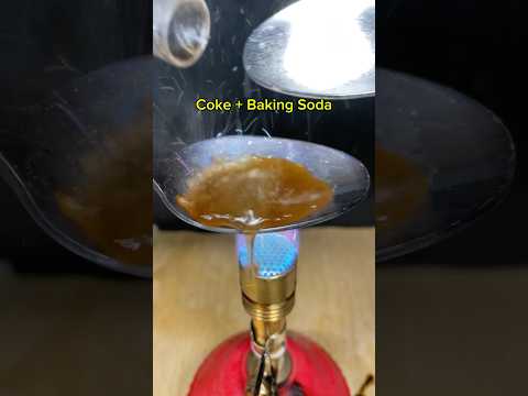 Melting Coke with Baking Soda on 1000C Hot Spoon #experiment #bakingsoda #bicarbonate #coke #fypシ゚