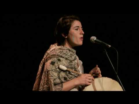 Nina Neder [canto con caja]  Yo de ventana : Reina Mora : Serás libre palomita