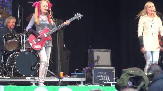Tom Tom Club - &quot;The Man With The 4-Way Hips&quot; - Glastonbury Festival, 28th June 2013