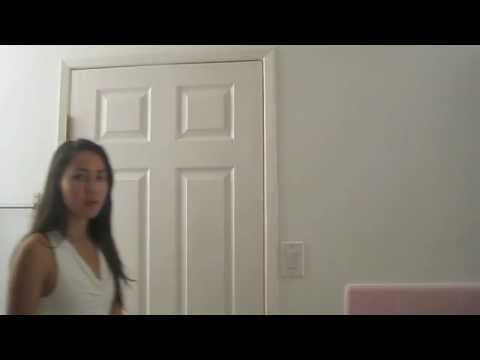 Saya Novinger singing part of "Enta Omri" ("You Are My Life"), by Um Kulthum.