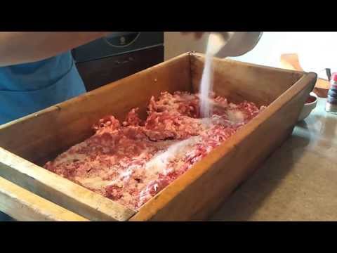 Chorizos Artesanales. Con las manos en la masa. Aprende con La Casona de Requijada.