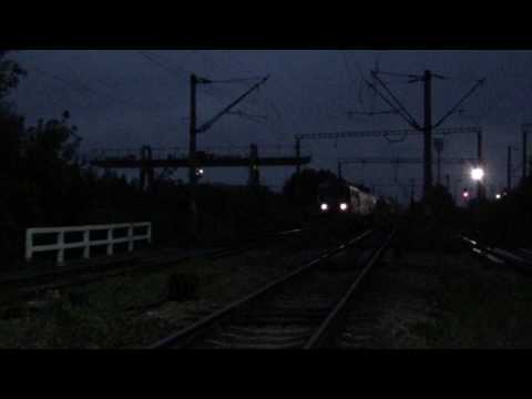 Trenul R5565 Botosani - Suceava Nord intra in statia Suceava cu DA1370 - 06.08.2017