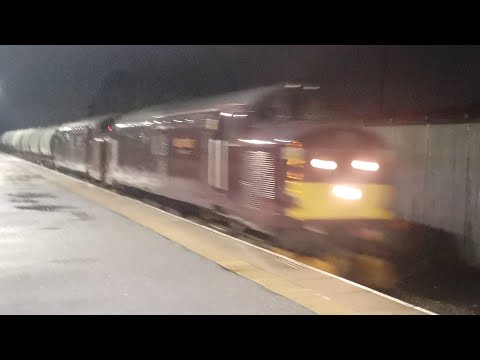 37668+37685 with 22 wagons at Mirfield Station with a tone. (15/11/2022)