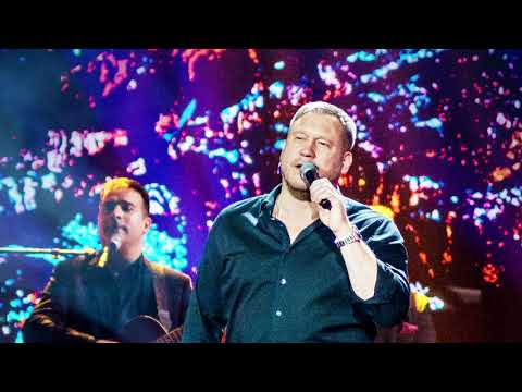 Video thumbnail for Vanhoja poikia viiksekkäitä (Laulu rakkaudelle: Secret Song Suomi kausi 1)