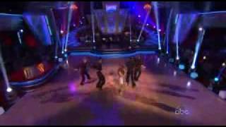 Debi Nova -Drummer Boy -en Dancing with the Stars