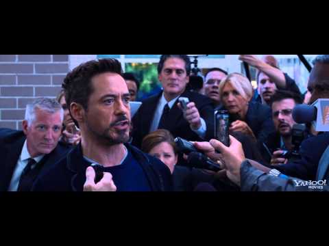 Iron Man 3 (Clip 'Holiday Greetings')
