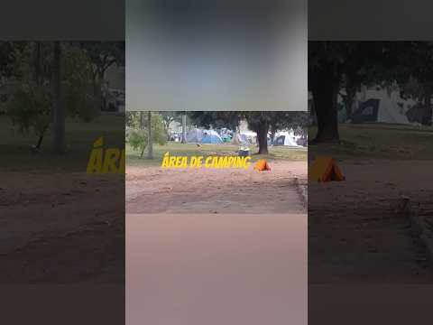 Área de camping e estacionamento da prainha de Três Marias MG