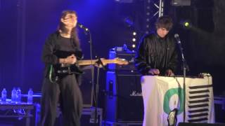 CATE LE BON - Sisters (Live @Indietracks) (30-7-2017)