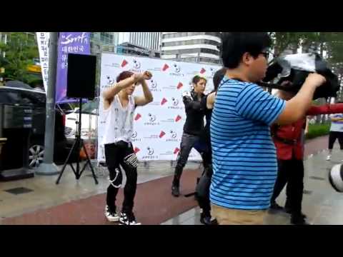 120718 C CLOWN I'm Not Alone1