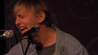 Van William "Never Had Enough Of You" (Live in Sun King Studio 92 Powered By Teachers Credit Union)