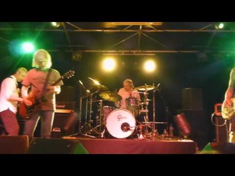 John Coghlan's Quo     ( live )-FORTY FIVE HUNDREB TIMES+Intro UMLEITUNG ...wmv