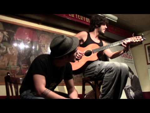 Pedro Pastor y Pablo Benavente - La niña de la biblioteca