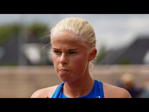 Eva Vedder defeats 15-year-old Kazkahstani, Zara Darken in straight sets