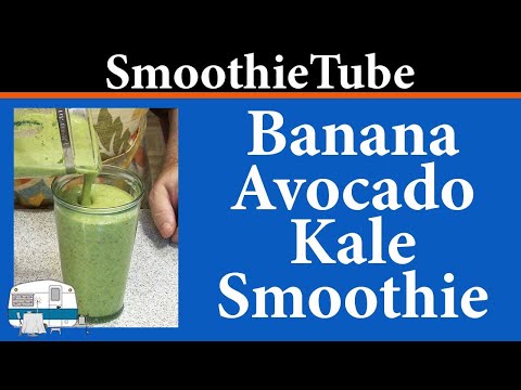 Banana, Avocado, and Kale Green Smoothie