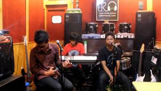 DOVA Band in Indie Sounding Band Indie Radio Online [IRO]