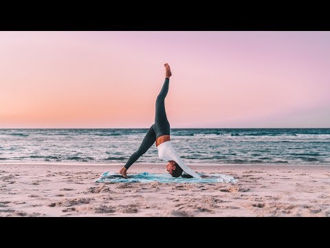 Yoga Winter Flow ❄️ ❄️  Returning to the Mat w/ Emma Ceolin