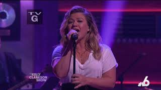 Kelly Clarkson - She Works Hard For The Money (Donna Summer) - The Kelly Clarkson Show - Nov 6, 2020