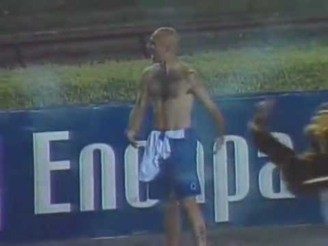 Cris (Máfia Azul) vs Eduardo (franga) pela Final do Campeonato Mineiro de 2004, Cruzeiro Campeão