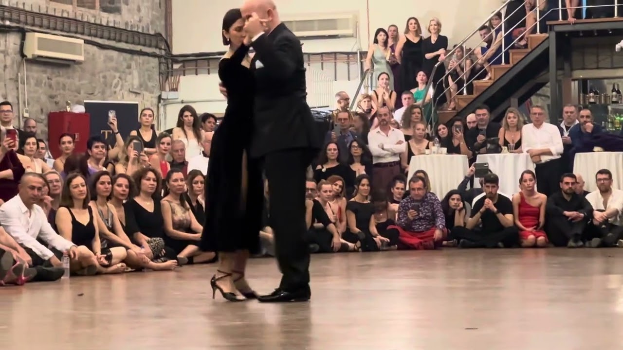 Selen Sürek & Alper Ergökmen 1/4