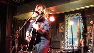 Kim Churchill &quot;SINGLE SPARK&quot;