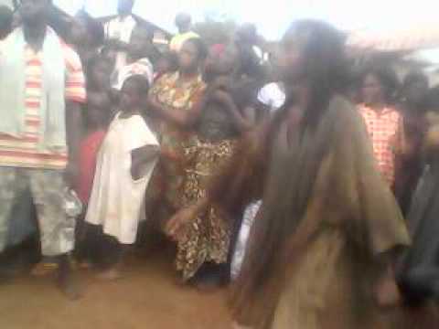 Okomfo Appiah TEGALI BOFOR DANCING WHILE KWAKU BONSOM ALSO DANCING AT THE MAIZE FESTIVAL