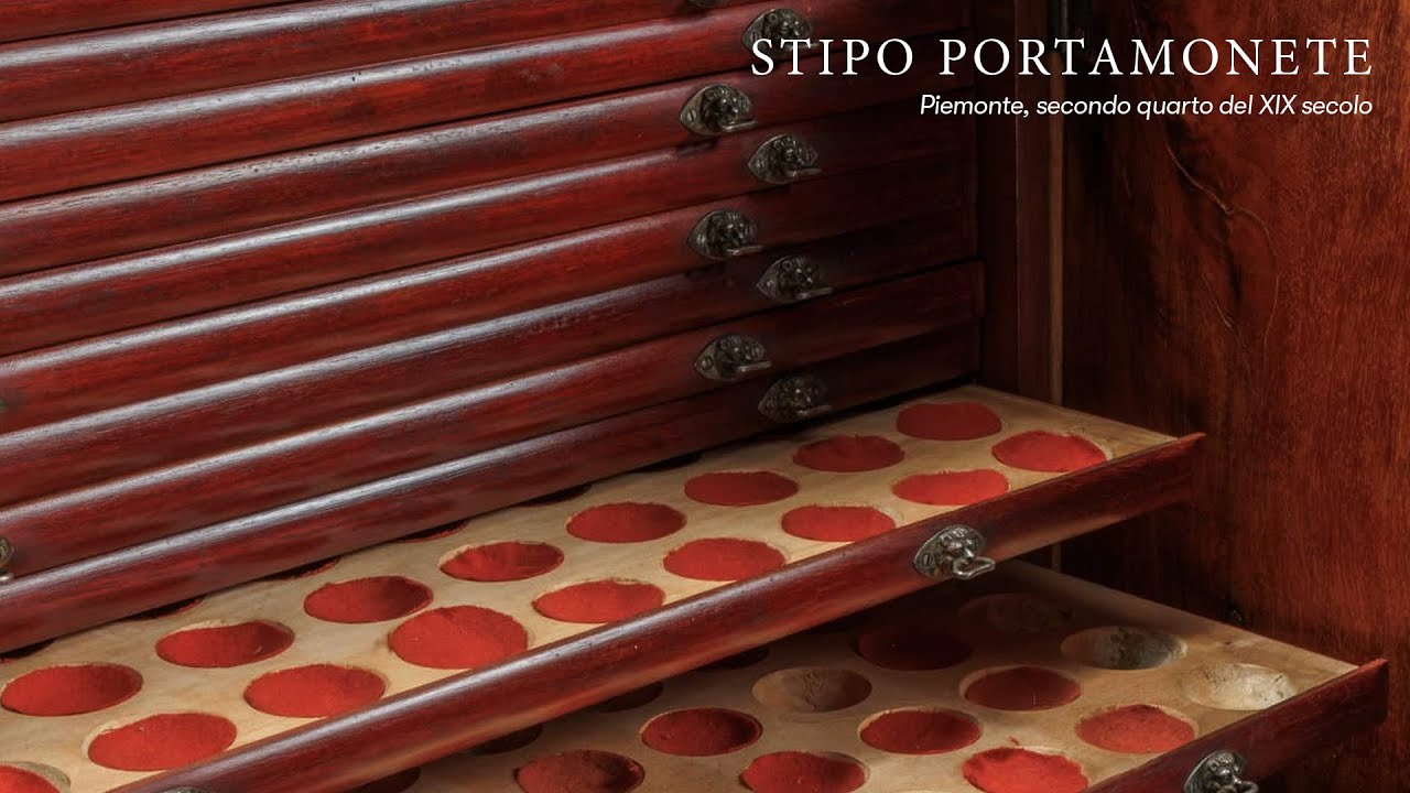 Storia dell'arte: Stipo Piemontese con Scrittoio antico e Tiretti Segreti