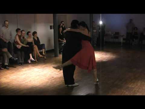 Gaston Torelli & Moira Castellano - El Abrojo (Carlos Di Sarli)